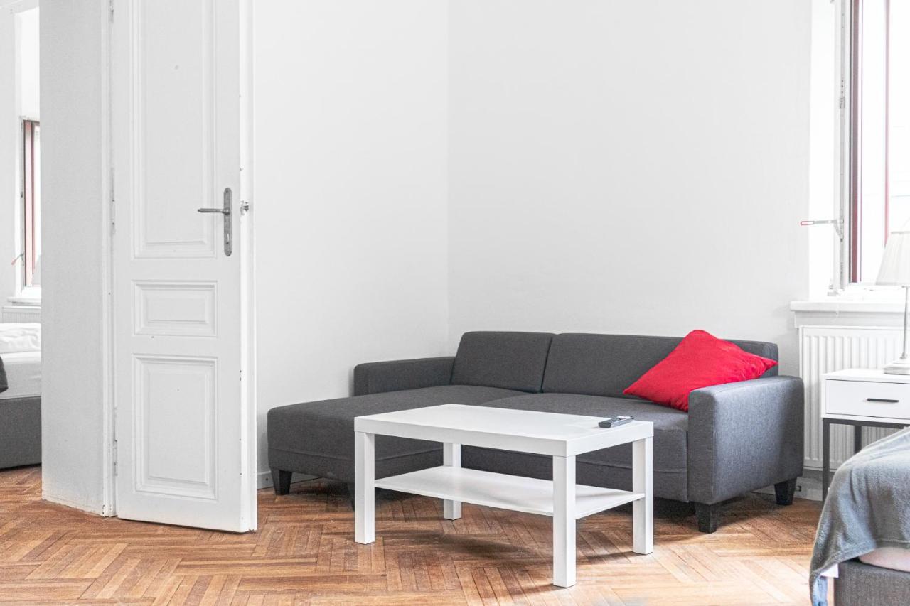 Classy 2Br Apt. W/ Exclusive Location Near Akh Wien Eksteriør bilde